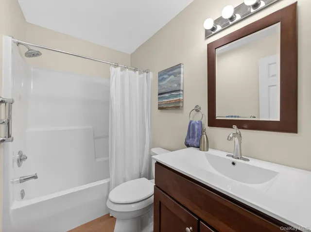 $435,000 | 188 Eagle Ridge Way, Nanuet, NY 10954