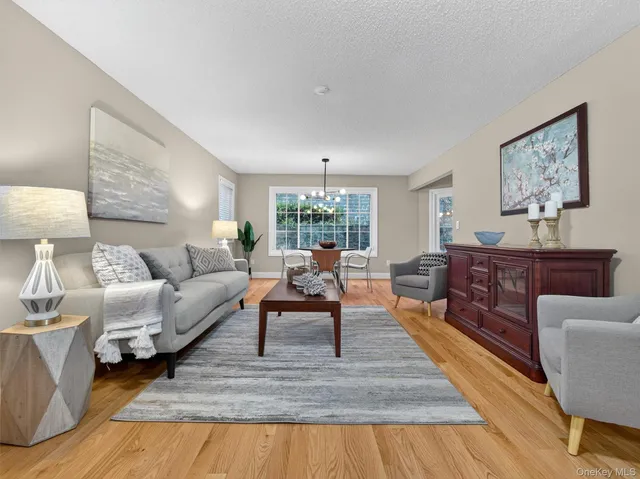 $435,000 | 188 Eagle Ridge Way, Nanuet, NY 10954