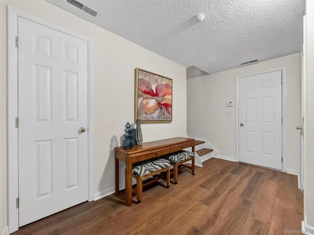 $435,000 | 188 Eagle Ridge Way, Nanuet, NY 10954