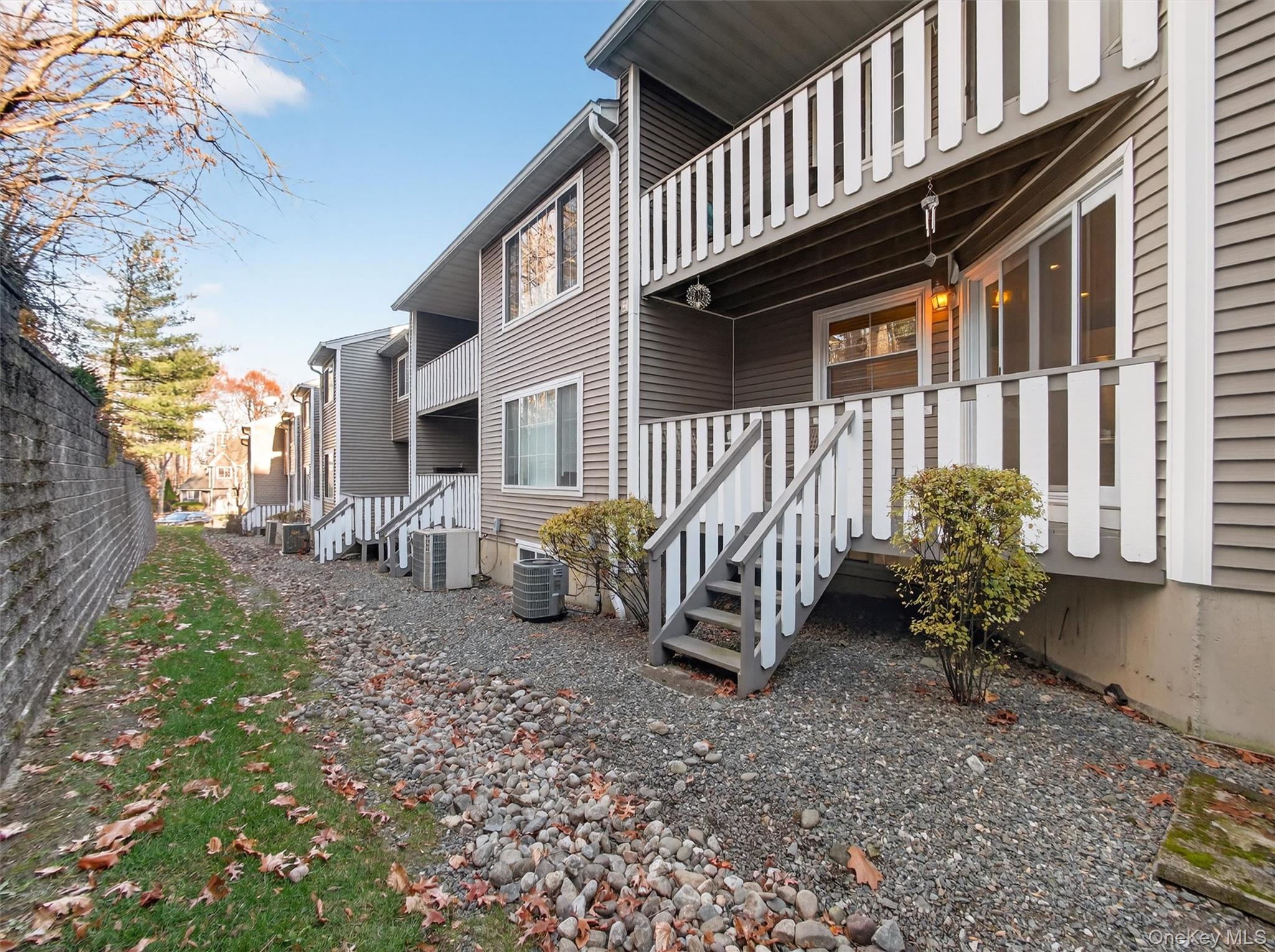 188 Eagle Ridge Way Nanuet, NY 10954 - Photo 27 of 33 Private deck