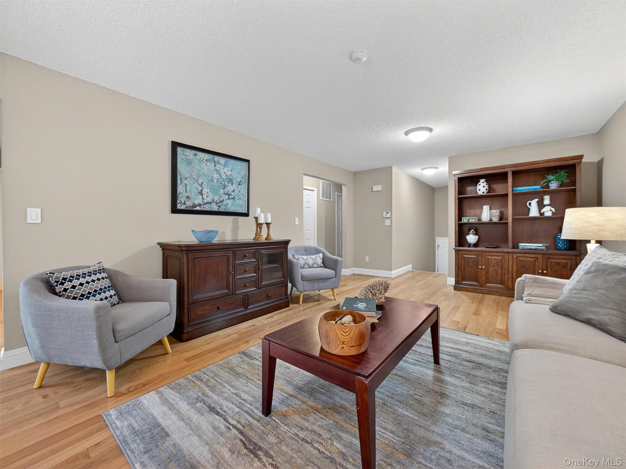 188 Eagle Ridge Way Nanuet, NY 10954 - Photo 3 of 33 Spacious