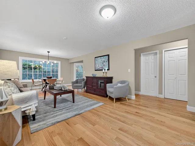 $435,000 | 188 Eagle Ridge Way, Nanuet, NY 10954