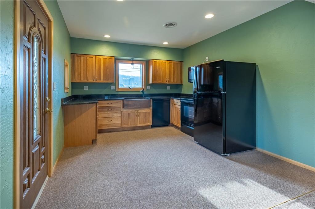 884 Pleasant Valley Road Mount Pleasant, PA 15666 - Photo 3 of 24 Gallery Image 3