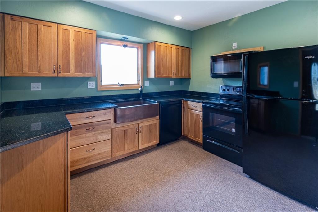 884 Pleasant Valley Road Mount Pleasant, PA 15666 - Photo 4 of 24 Gallery Image 4