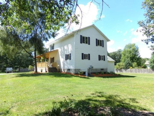 3842 Forest Edge Road Muskegon, MI 49442 - Photo 3 of 22 101_2240