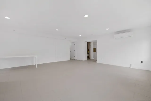 $2,950 | 529 Danbury Road, Unit C, Wilton, CT 06897