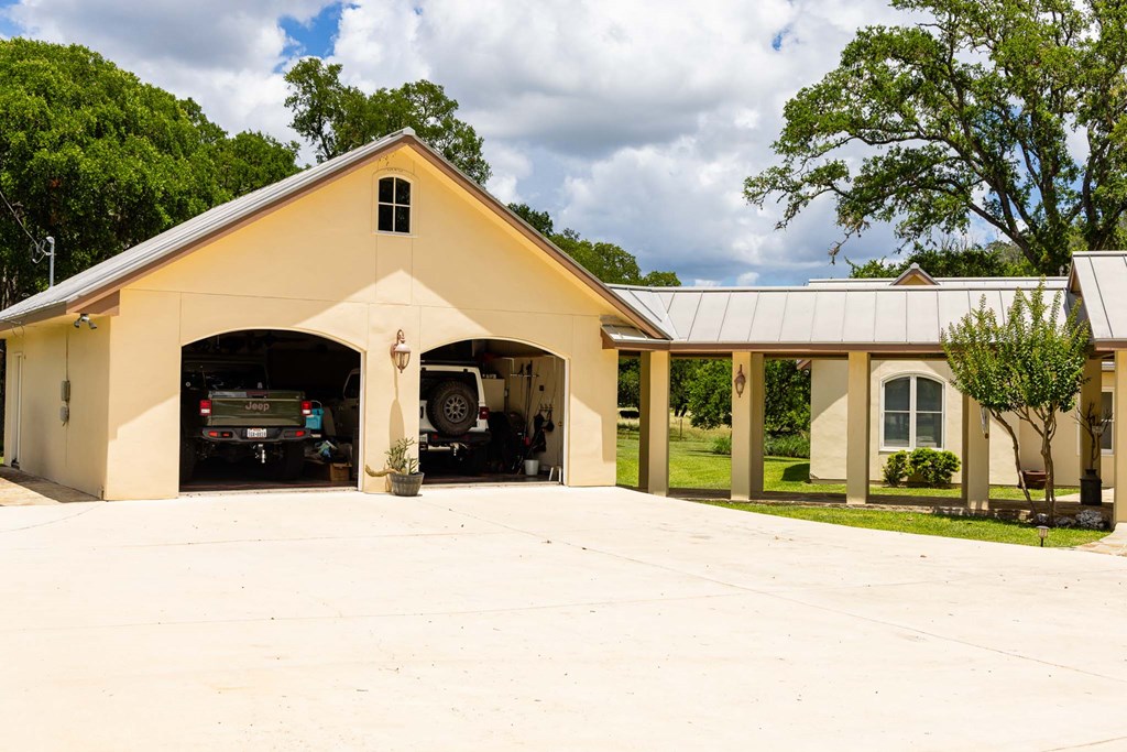 339 Henderson Branch Road West Ingram, TX 78025 - Photo 33 of 51