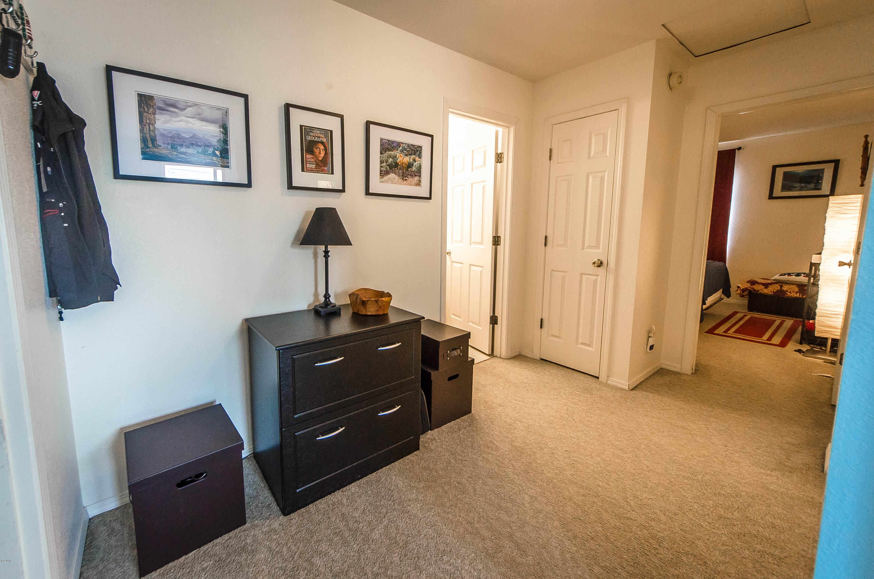 568 Southwest 5th Street Newport, OR 97365 - Photo 11 of 20 14 Unit 2 Hallway