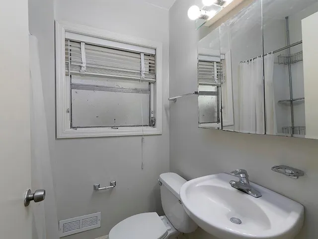 $1,395 | 438 Carriage Drive Northeast, Atlanta, GA 30328