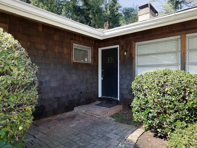 $1,395 | 438 Carriage Drive Northeast, Atlanta, GA 30328