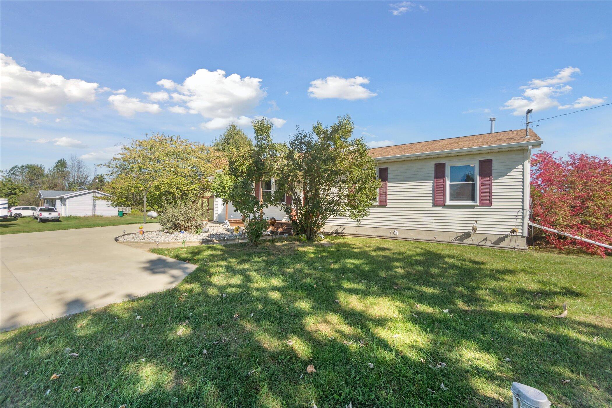 7211 Grand River Road Bancroft, MI 48414 - Photo 4 of 36 04-7211-Grand-River-Rd-Bancroft-MI-48414