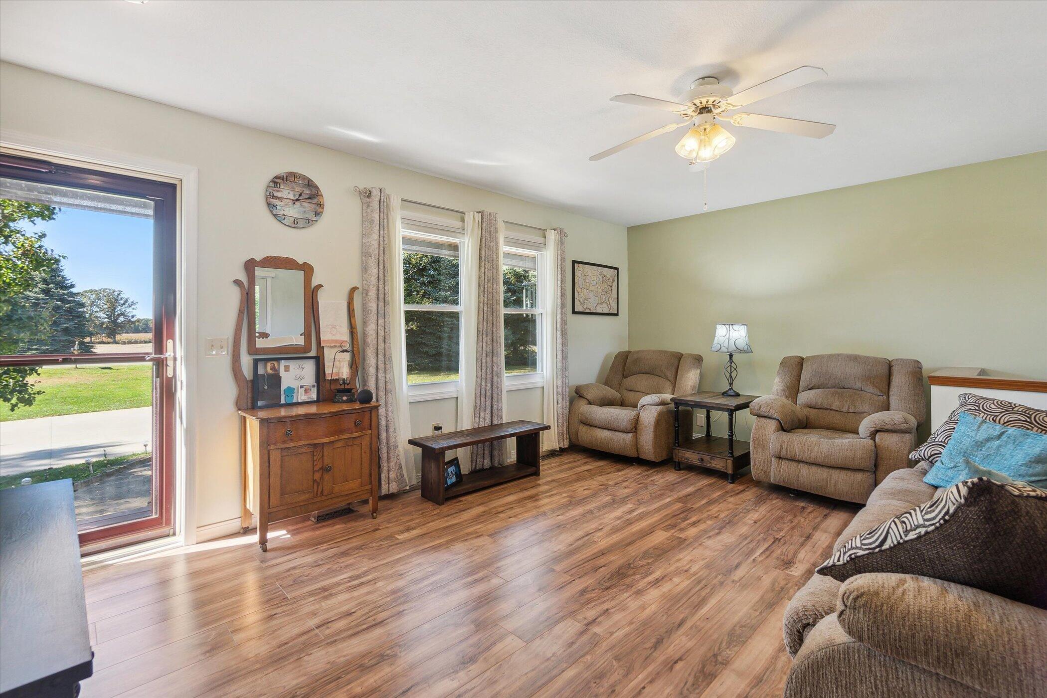 7211 Grand River Road Bancroft, MI 48414 - Photo 7 of 36 07-7211-Grand-River-Rd-Bancroft-MI-48414