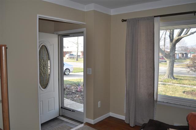 13254 Common Road Warren, MI 48088 - Photo 2 of 17 Front Entrance