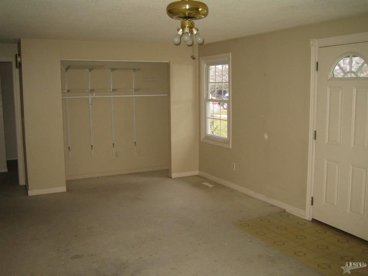 2606 Sandarac Lane Fort Wayne, IN 46815 - Photo 3 of 9