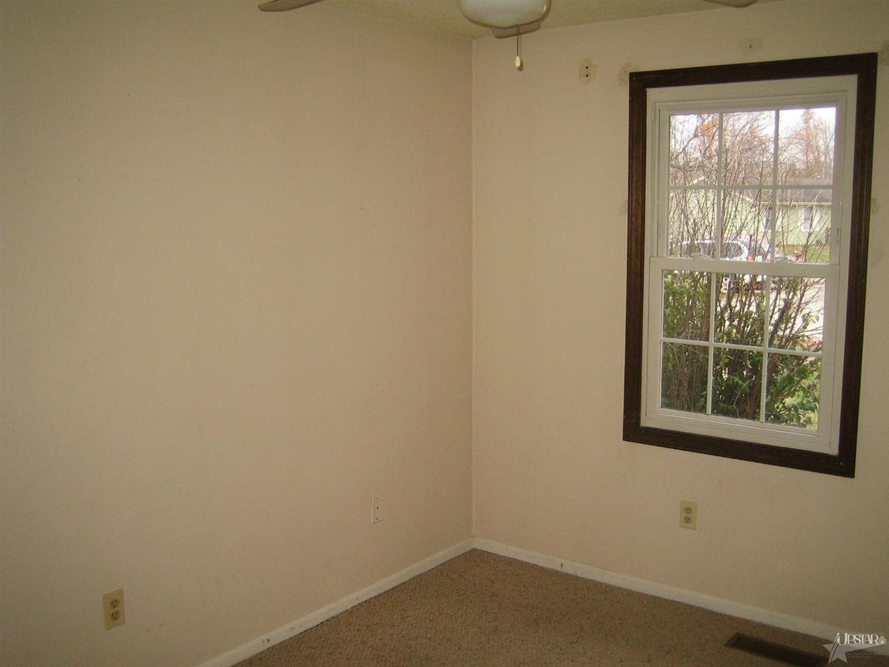 2606 Sandarac Lane Fort Wayne, IN 46815 - Photo 4 of 9
