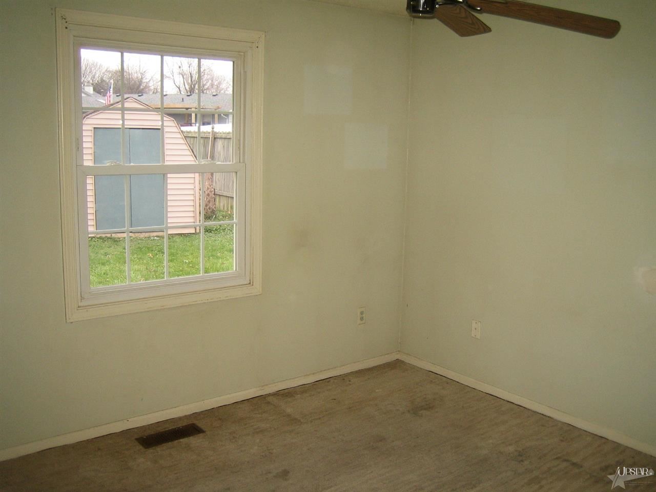 2606 Sandarac Lane Fort Wayne, IN 46815 - Photo 5 of 9