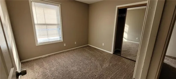 $175,000 | 13920 Dundee Circle, Grandview, MO 64030