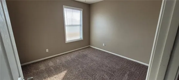 $175,000 | 13920 Dundee Circle, Grandview, MO 64030
