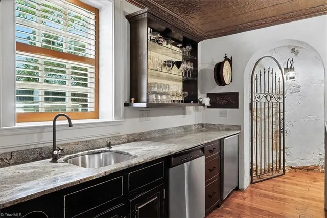 $2,250,000 | 8 Loch Ridge Drive, Greensboro, NC 27408