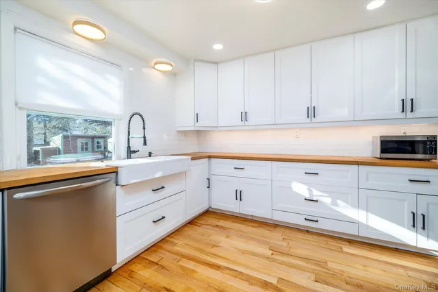 $6,200 | 5 Prospect Street, Glen Head, NY 11545