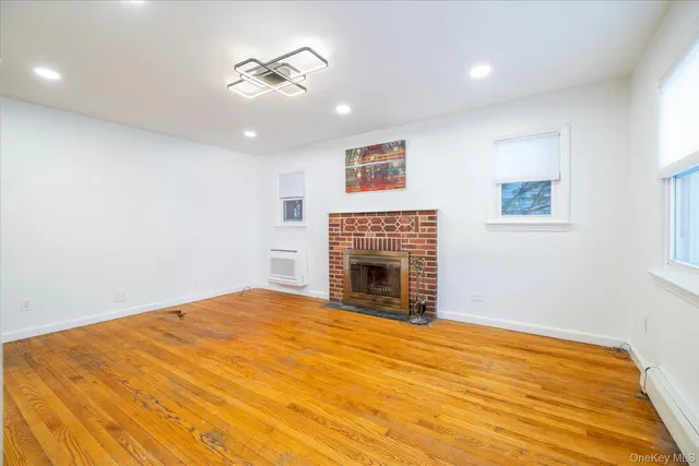 $6,200 | 5 Prospect Street, Glen Head, NY 11545