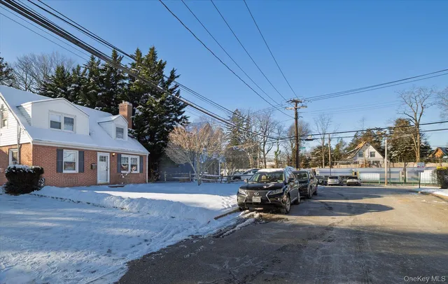 $6,200 | 5 Prospect Street, Glen Head, NY 11545