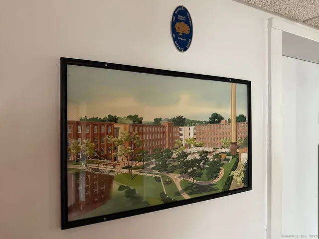 $179,900 | 222 Williams Street East, Unit 102, Glastonbury, CT 06033