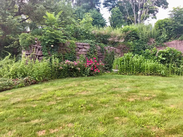 $179,900 | 222 Williams Street East, Unit 102, Glastonbury, CT 06033