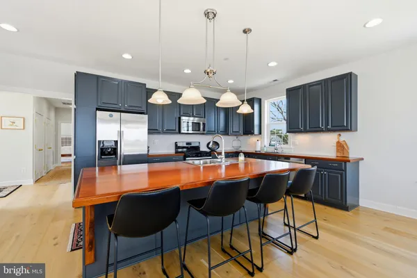 $950,000 | 21572 Chicken Point Road, Tilghman, MD 21671