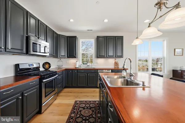 $950,000 | 21572 Chicken Point Road, Tilghman, MD 21671