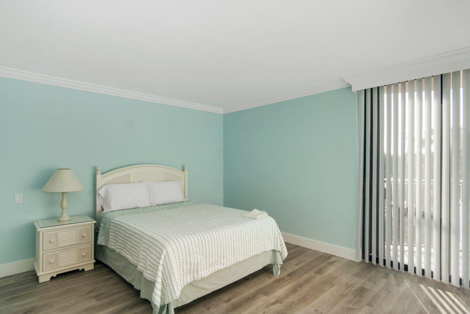 200 South Beach Road, Unit 103 Tequesta, FL 33469 - Photo 14 of 28 103 guest 2