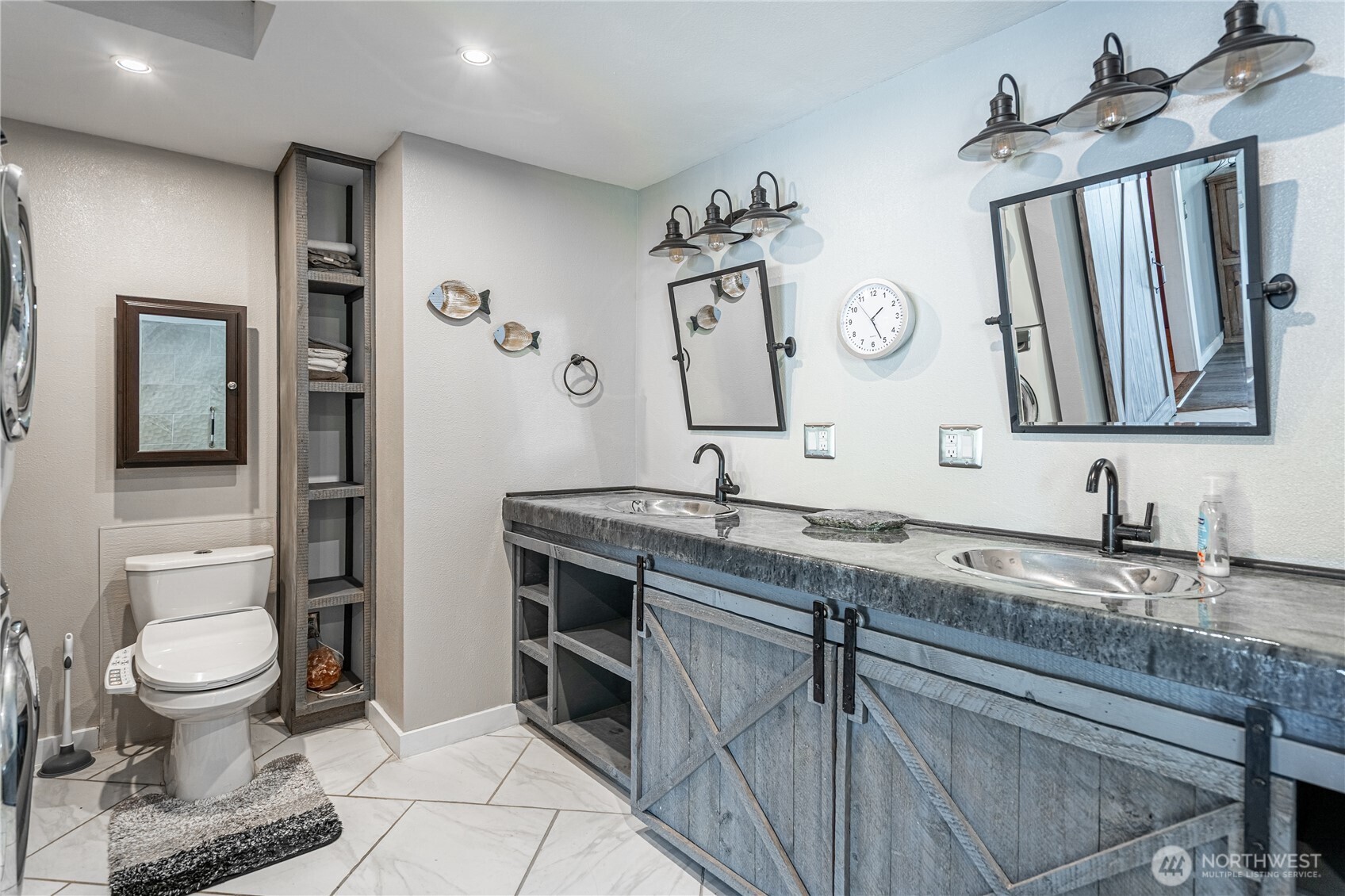 10370 South Lakeshore Road Chelan, WA 98816 - Photo 24 of 31 Gallery Image 24