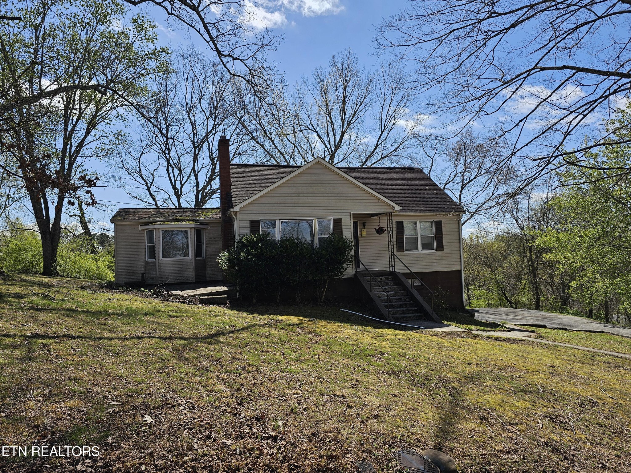 238 Harding Road Harriman, TN 37748 - Photo 1 of 29 Gallery Image 1