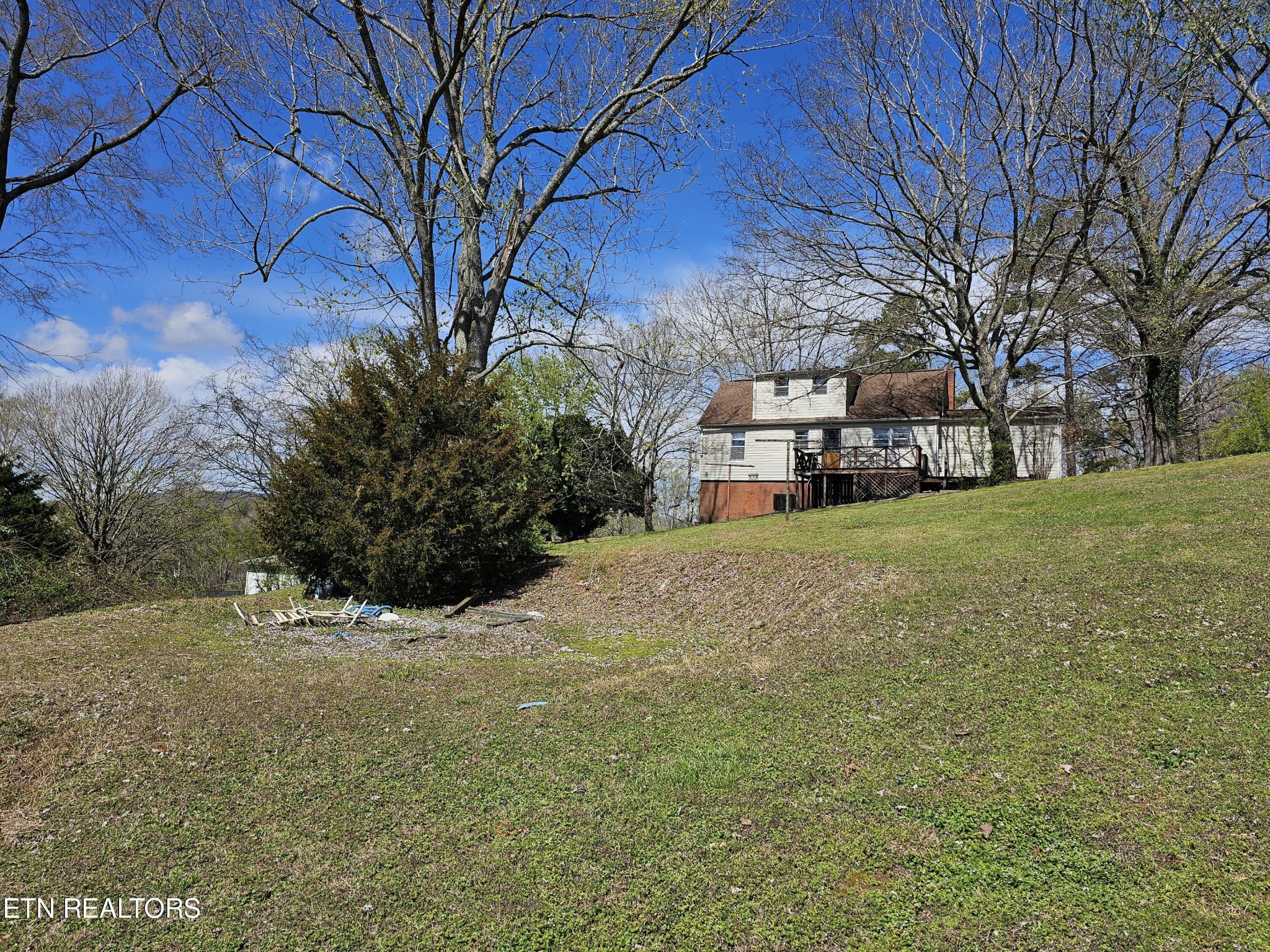 238 Harding Road Harriman, TN 37748 - Photo 16 of 29 Gallery Image 16