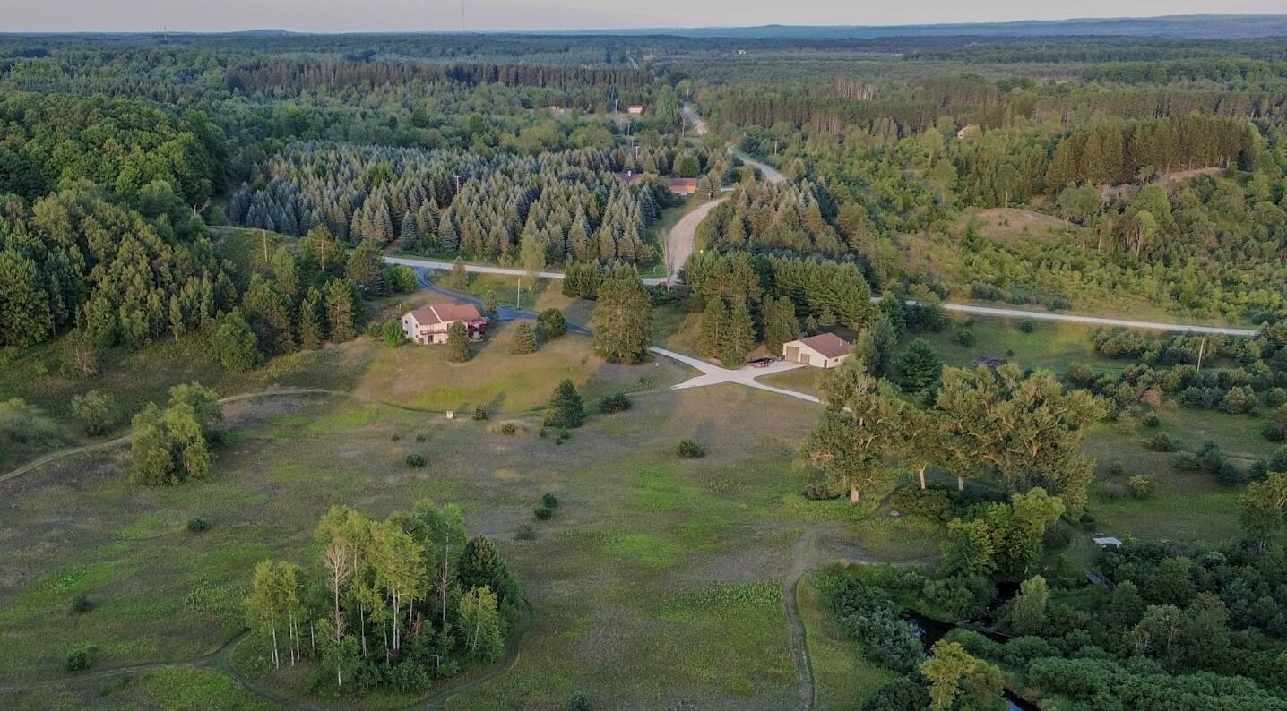 8055 North 7 Road Mesick, MI 49668 - Photo 1 of 45 Nowak Cover !!
