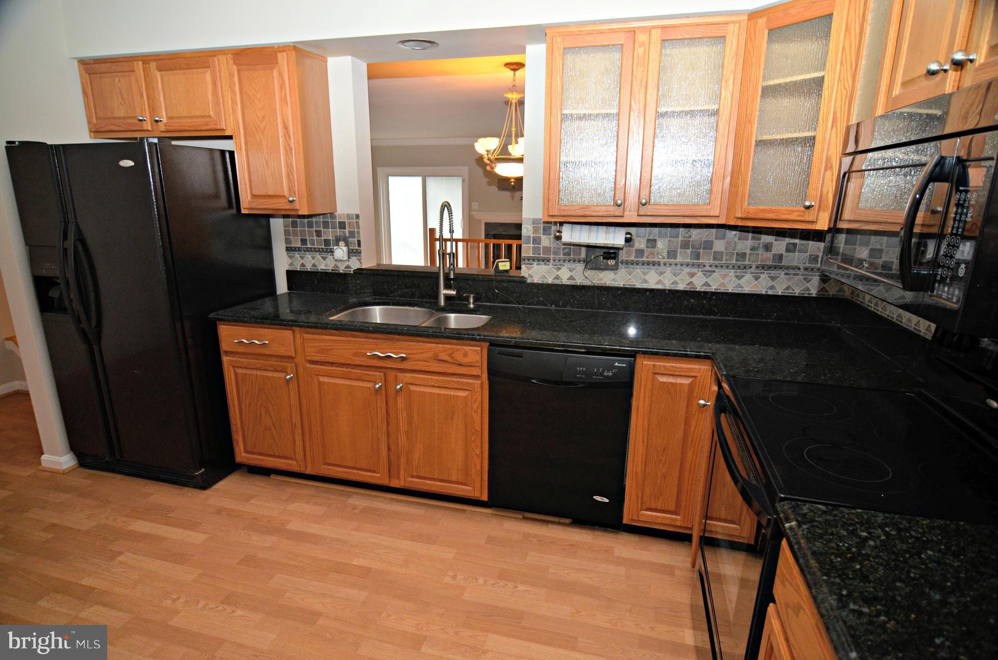 11402 Elmshorn Way Laurel, MD 20708 - Photo 19 of 30 Kitchen