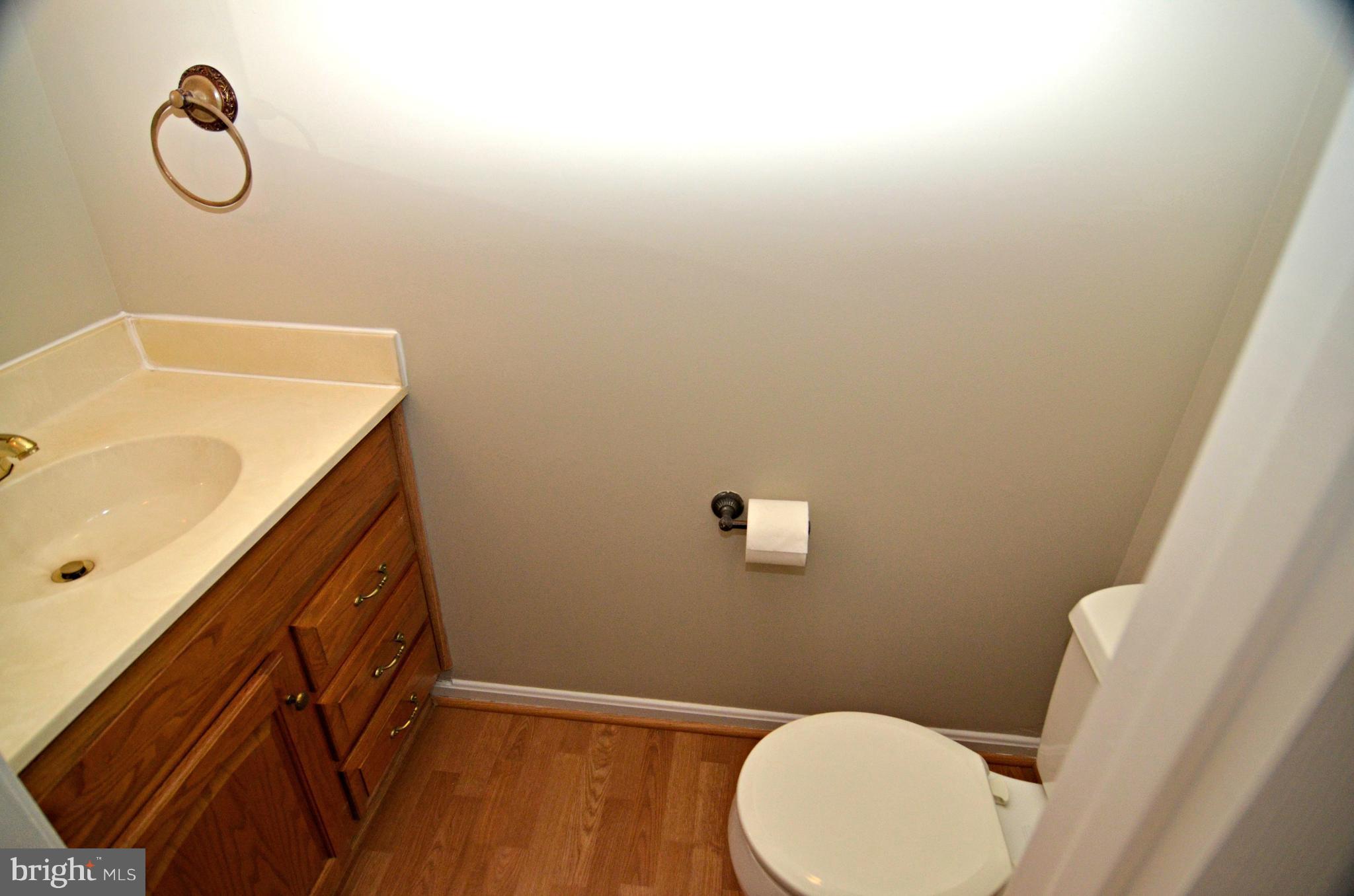 11402 Elmshorn Way Laurel, MD 20708 - Photo 6 of 30 Bath