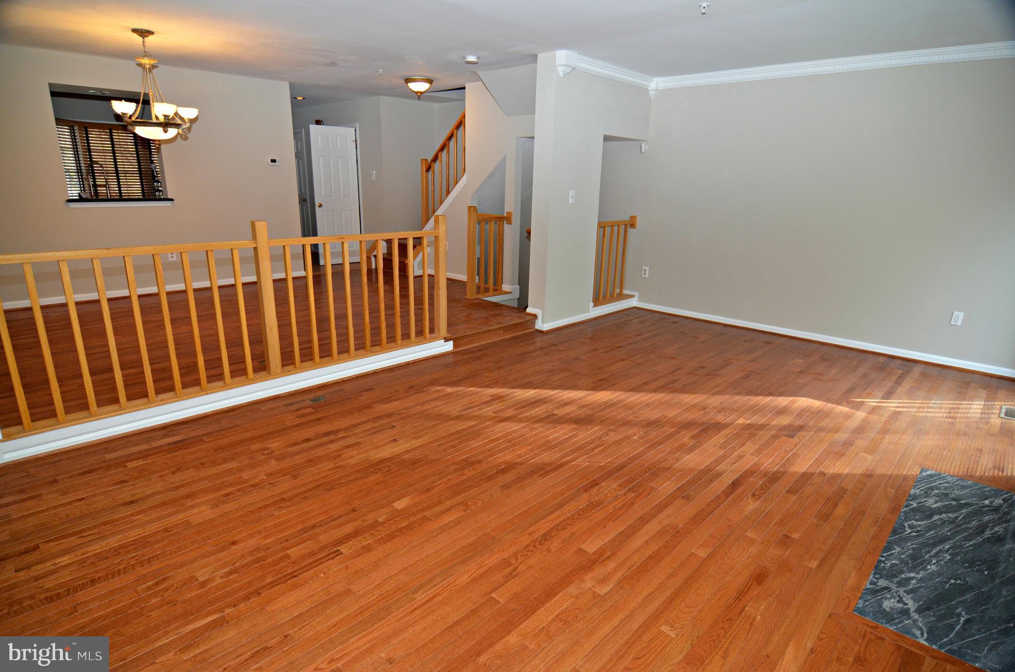 11402 Elmshorn Way Laurel, MD 20708 - Photo 7 of 30 Living Room