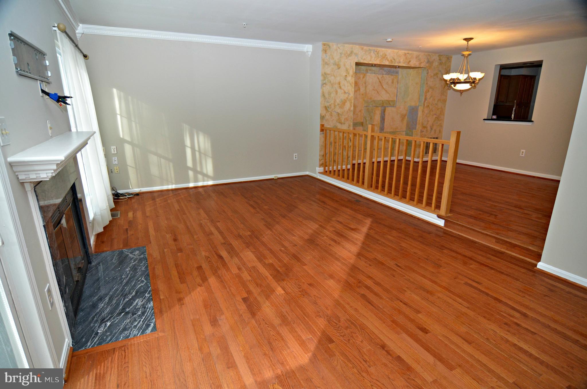 11402 Elmshorn Way Laurel, MD 20708 - Photo 8 of 30 Living Room
