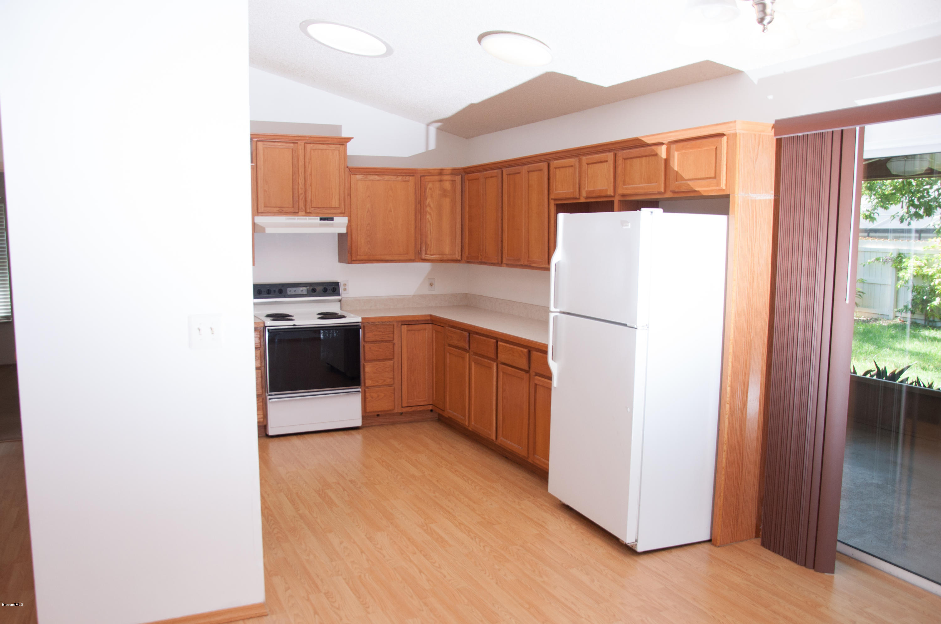 2164 Clover Street Northeast Palm Bay, FL 32905 - Photo 6 of 25 Kitchen