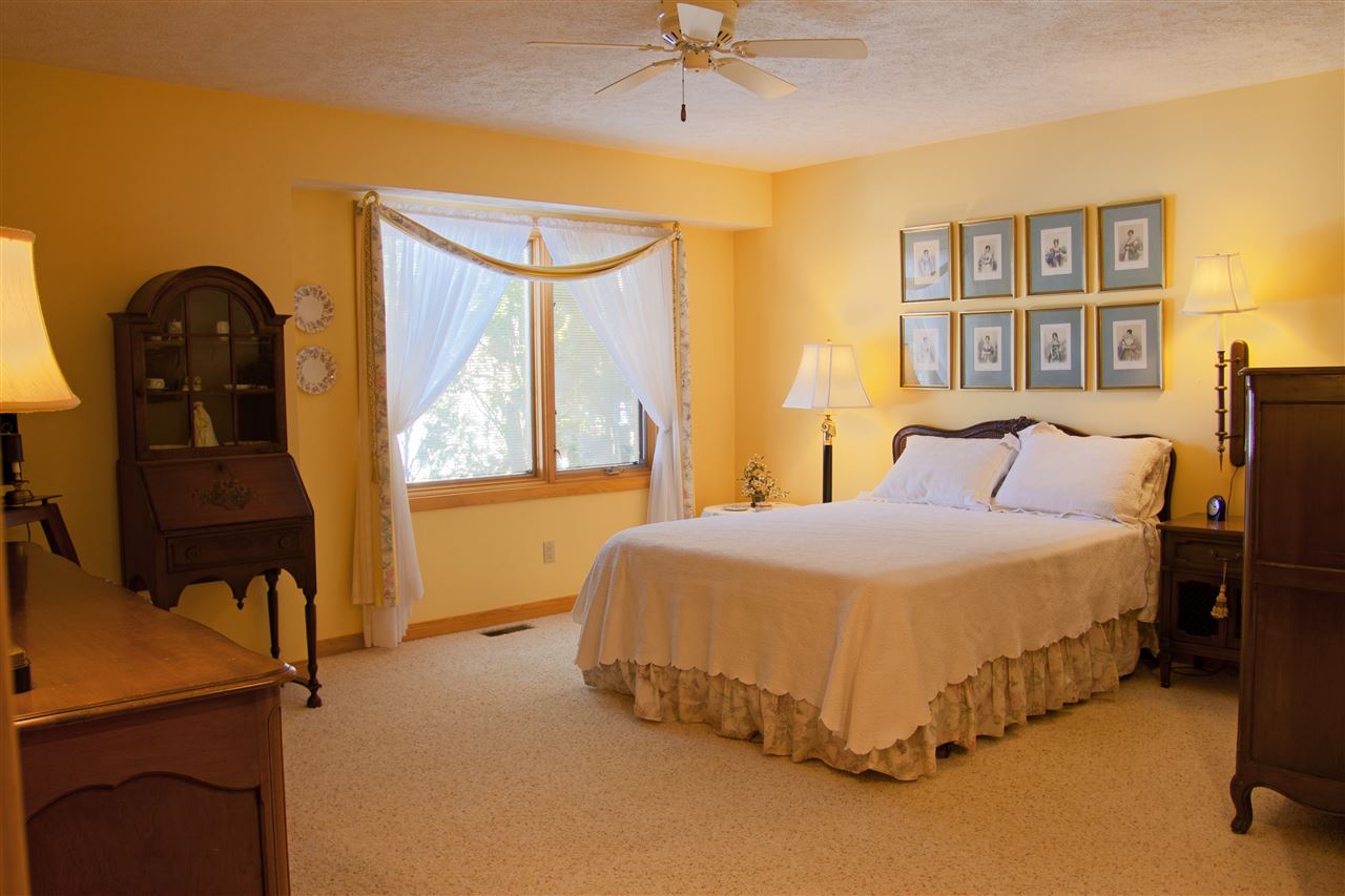 6534 Mission Ridge Traverse City, MI 49686 - Photo 18 of 31 1872274-17.JPG
