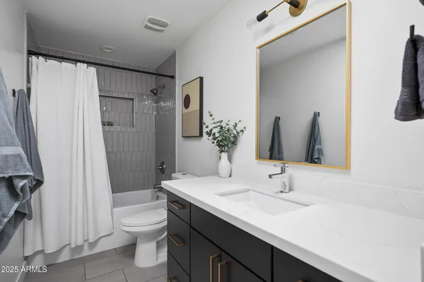 $1,099,000 | 4132 North 34th Place, Phoenix, AZ 85018