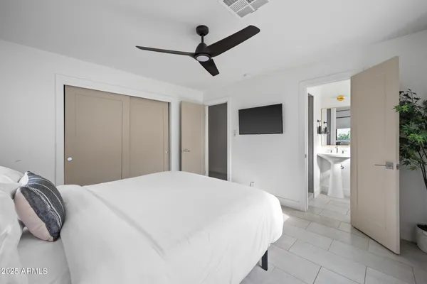 $1,099,000 | 4132 North 34th Place, Phoenix, AZ 85018