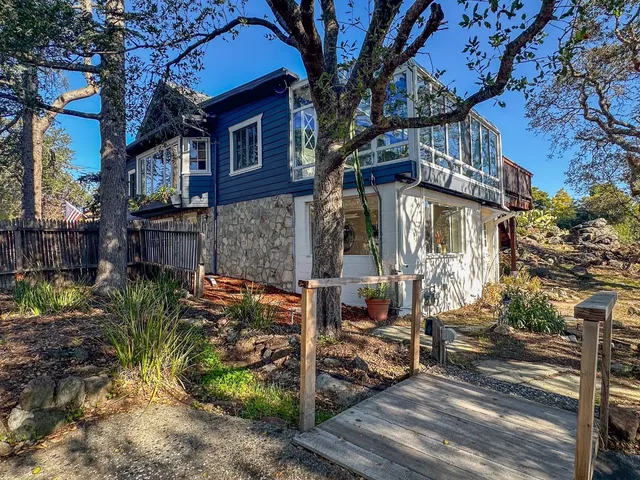 $2,595,000 | 112 Highland Terrace, Woodside, CA 94062