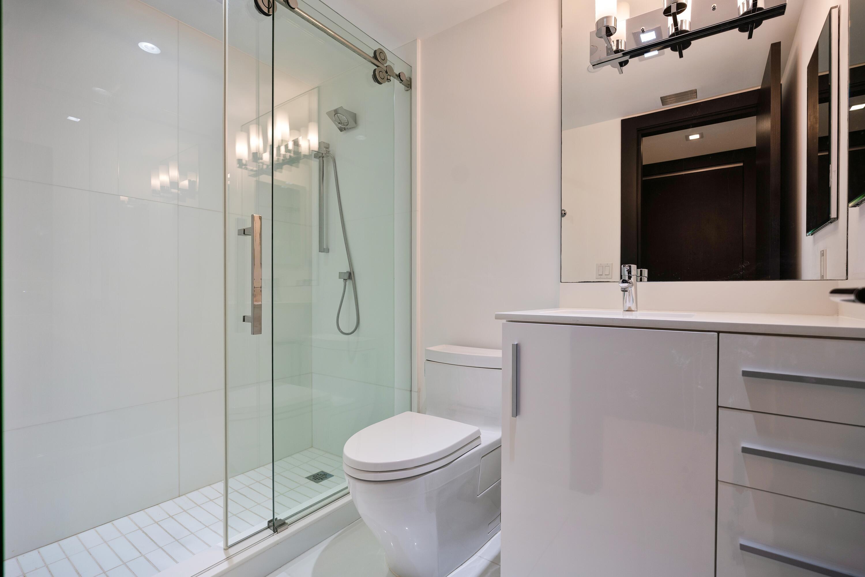 2150 North Ocean Boulevard, Unit 4N Boca Raton, FL 33431 - Photo 45 of 68 3rd Bath