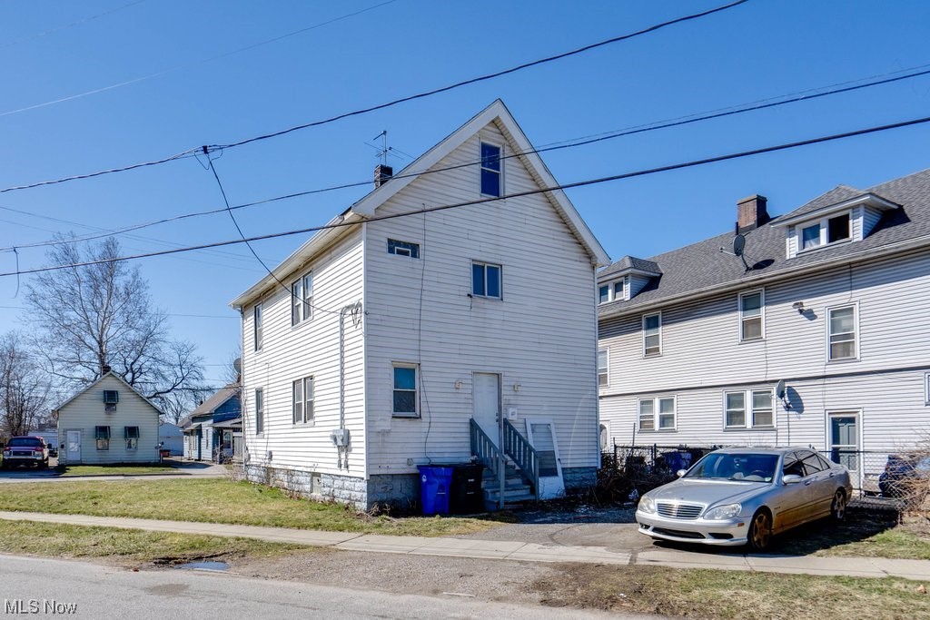 3595 Kimmel Road Cleveland, OH 44105 - Photo 3 of 29 Gallery Image 3