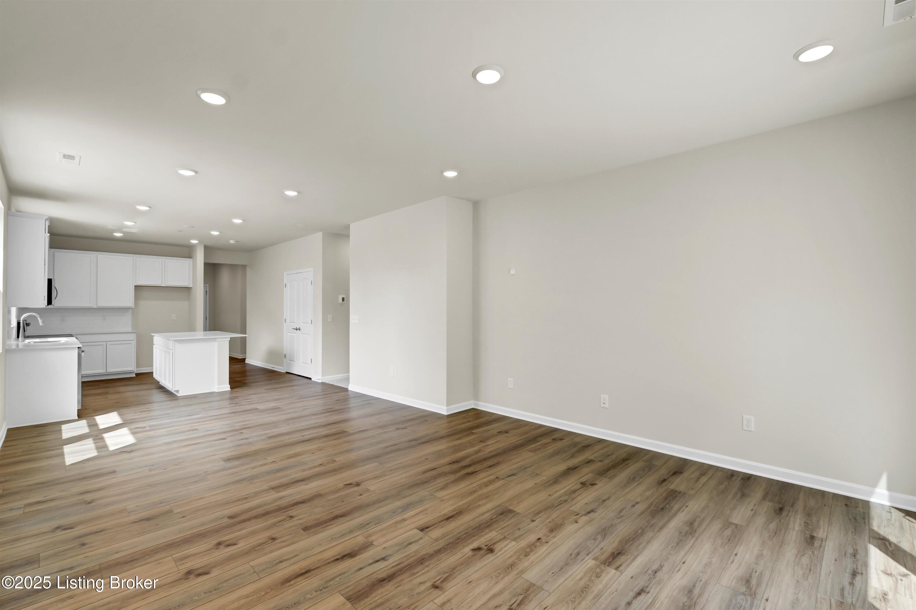 8312 Fairmount Road Louisville, KY 40291 - Photo 15 of 33 Soaring 9 ft Ceilings Throughout