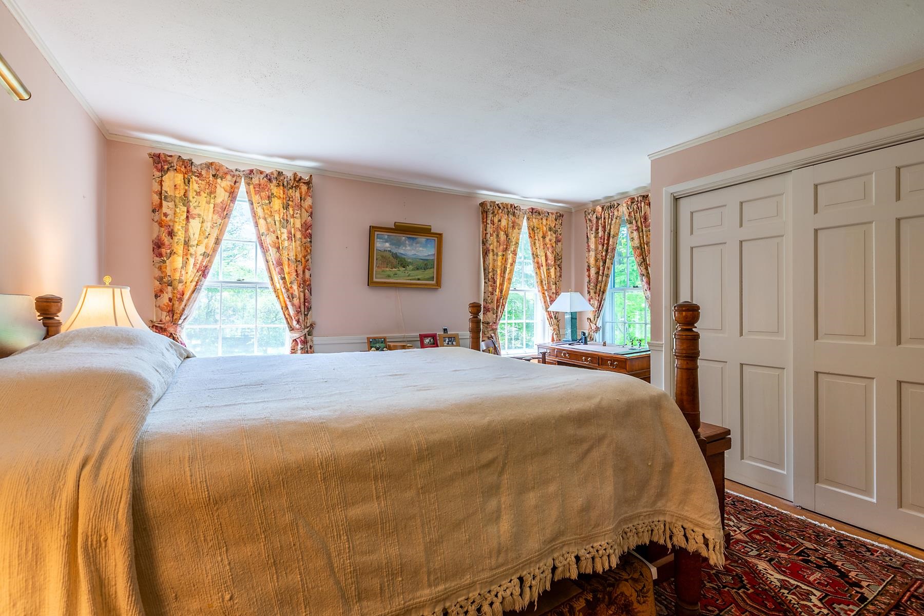 43 Monument Avenue Bennington, VT 05201 - Photo 26 of 40