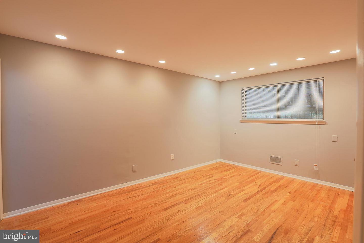 2412 Taney Road Baltimore, MD 21209 - Photo 12 of 30