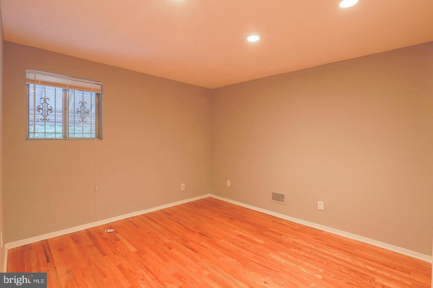 2412 Taney Road Baltimore, MD 21209 - Photo 14 of 30
